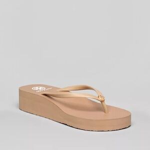 Tory Burch Thin Enamel Wedge Flip Flops Tan Khaki Size 7